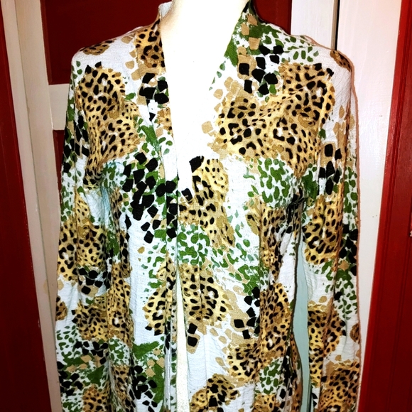 ND New Directions Sweaters - NWT ND New Directions Animal Print Open Cardigan Duster M